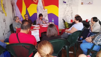 RECITAL POÉTICO EN EL RINCÓN POLÍTICO-CULTURAL DE IU EN LA FERIA