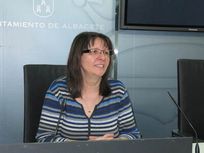 Presentación Moción en defensa de los servicios sociales de CLM a propuesta de la Asociación de Profesionales de Servicios Sociales de Albacete (APSS ALBACETE)