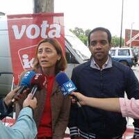 Mesa informativa en el mercado de Los Invasores con Ana Cruz, Candidata a las Elecciones Europeas 25M