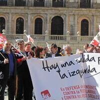 Manifestación en Toledo contra los recortes sociales, la reforma laboral y el "tijeretazo" a las pensiones. 27-2-2011